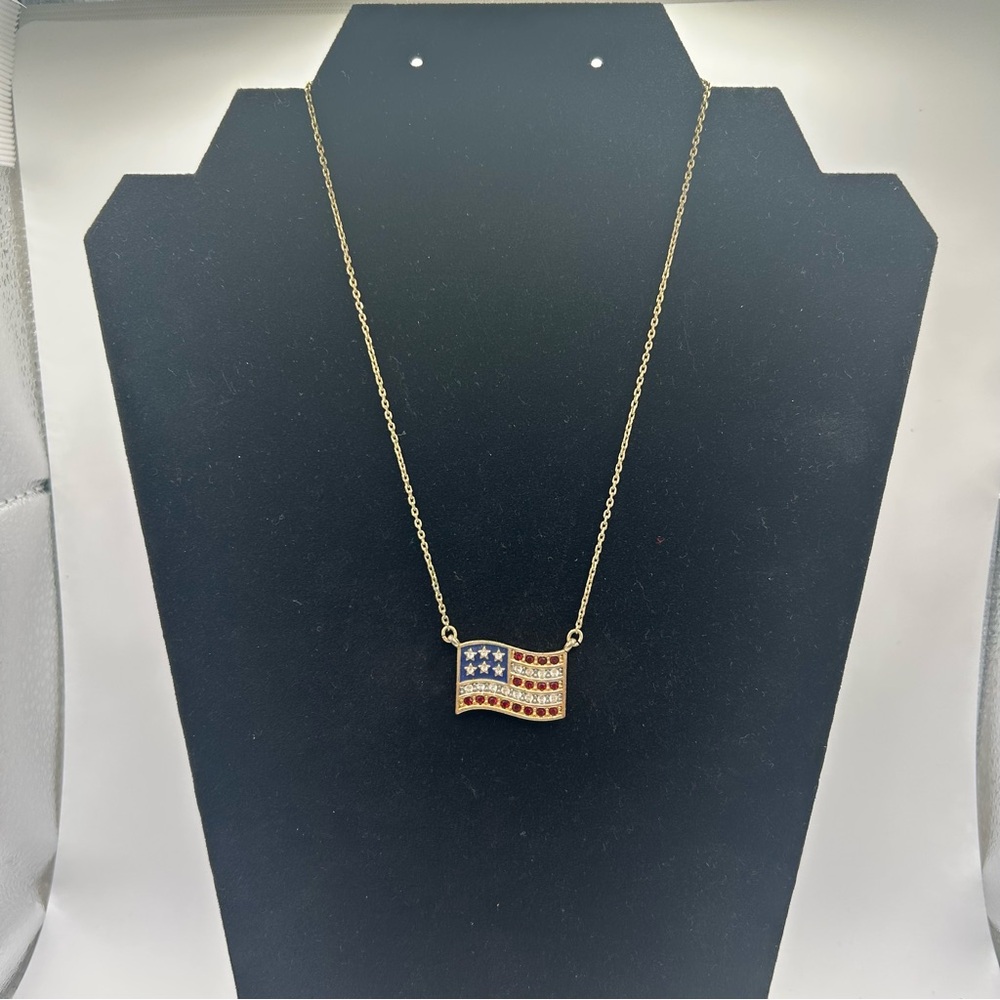 VTG AVON Rhinestone Pave American (1"x.75") Flag Necklace -approx. 14" chain